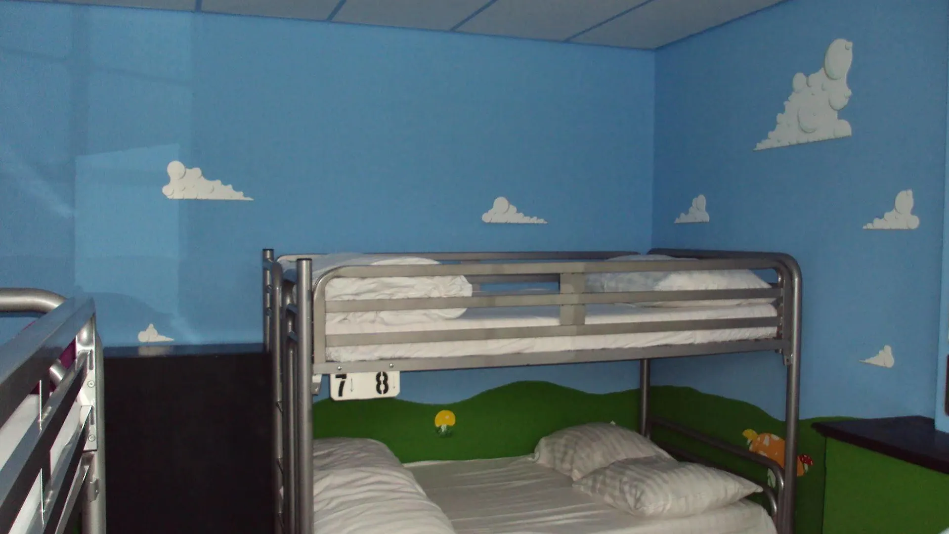 The Flying Pig Uptown Hostel Amsterdam